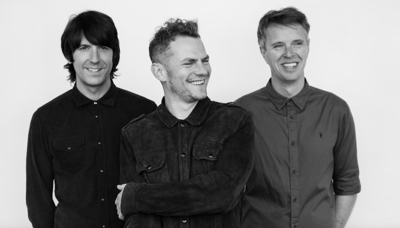 TOPLOADER PHOTO