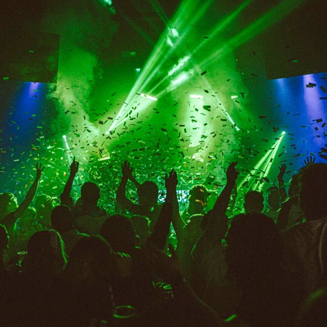 It's Saturday, you know the score. Our patios are open for business from 4pm to catch the sunny vibes, and then @svrclub.uk takes over to provide 5 rooms of music, tasty drink deals and all around good times. 

⚡ Advance tickets can be found in the bio right now!